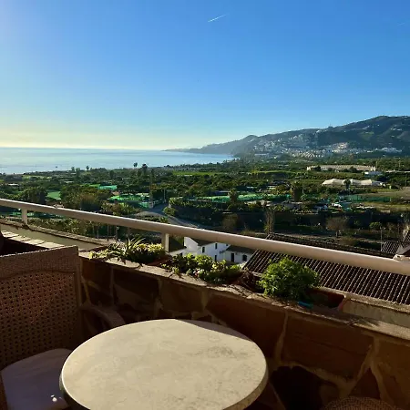 Calle Antonio Millon 32 5c Apartment